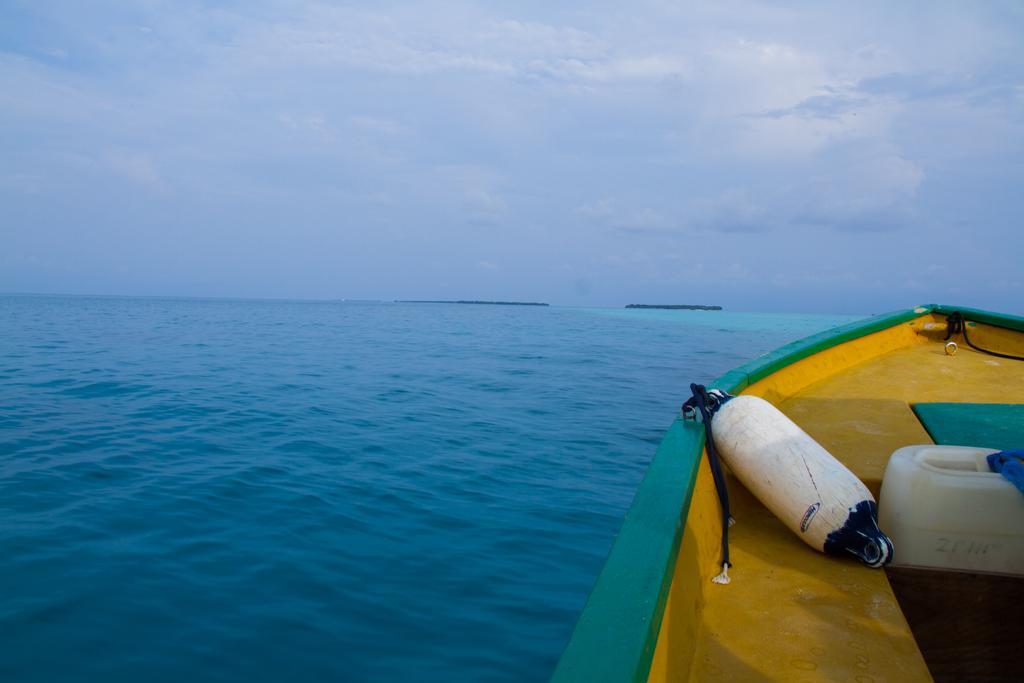 Alvi Star Inn Thulhaadhoo Exteriör bild