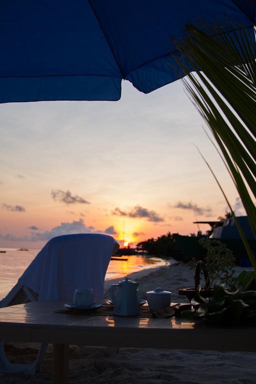Alvi Star Inn Thulhaadhoo Exteriör bild