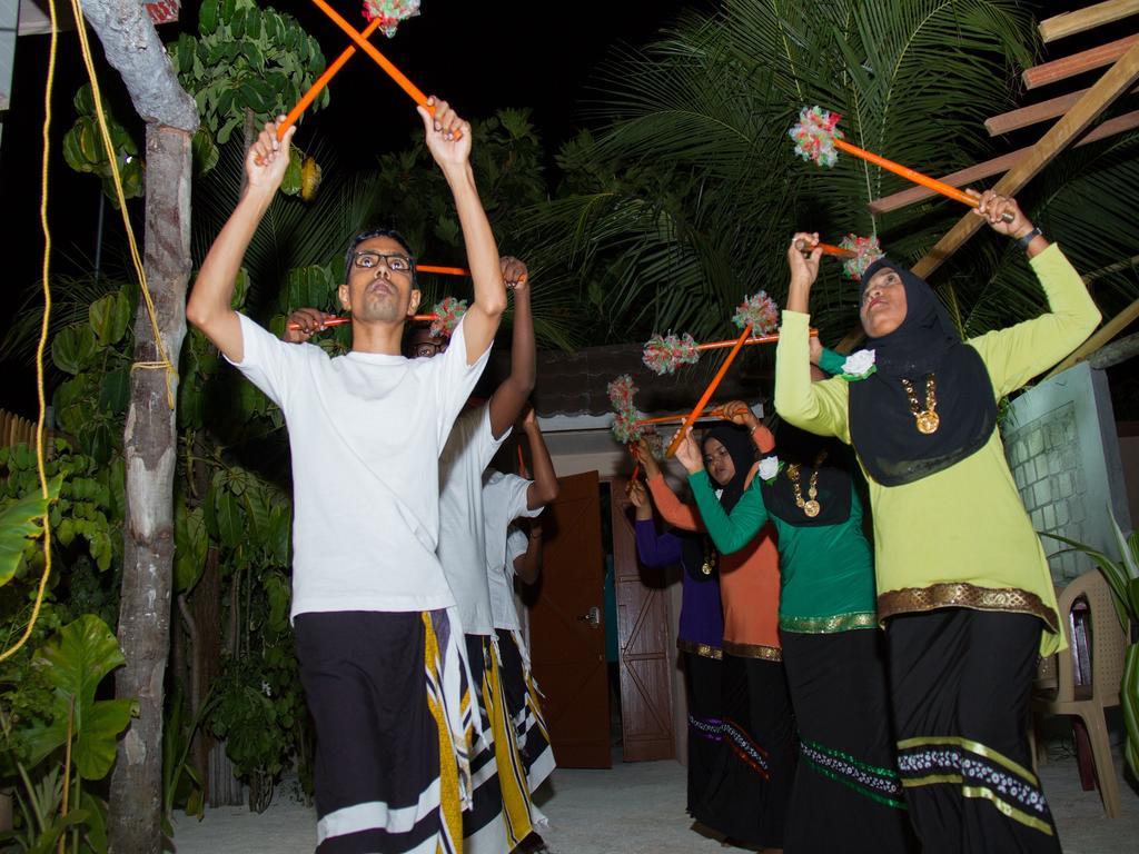 Alvi Star Inn Thulhaadhoo Exteriör bild