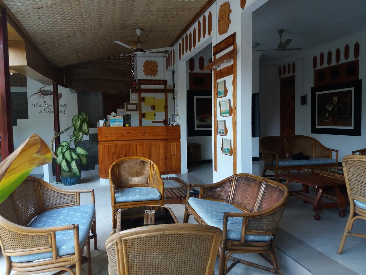 Alvi Star Inn Thulhaadhoo Exteriör bild