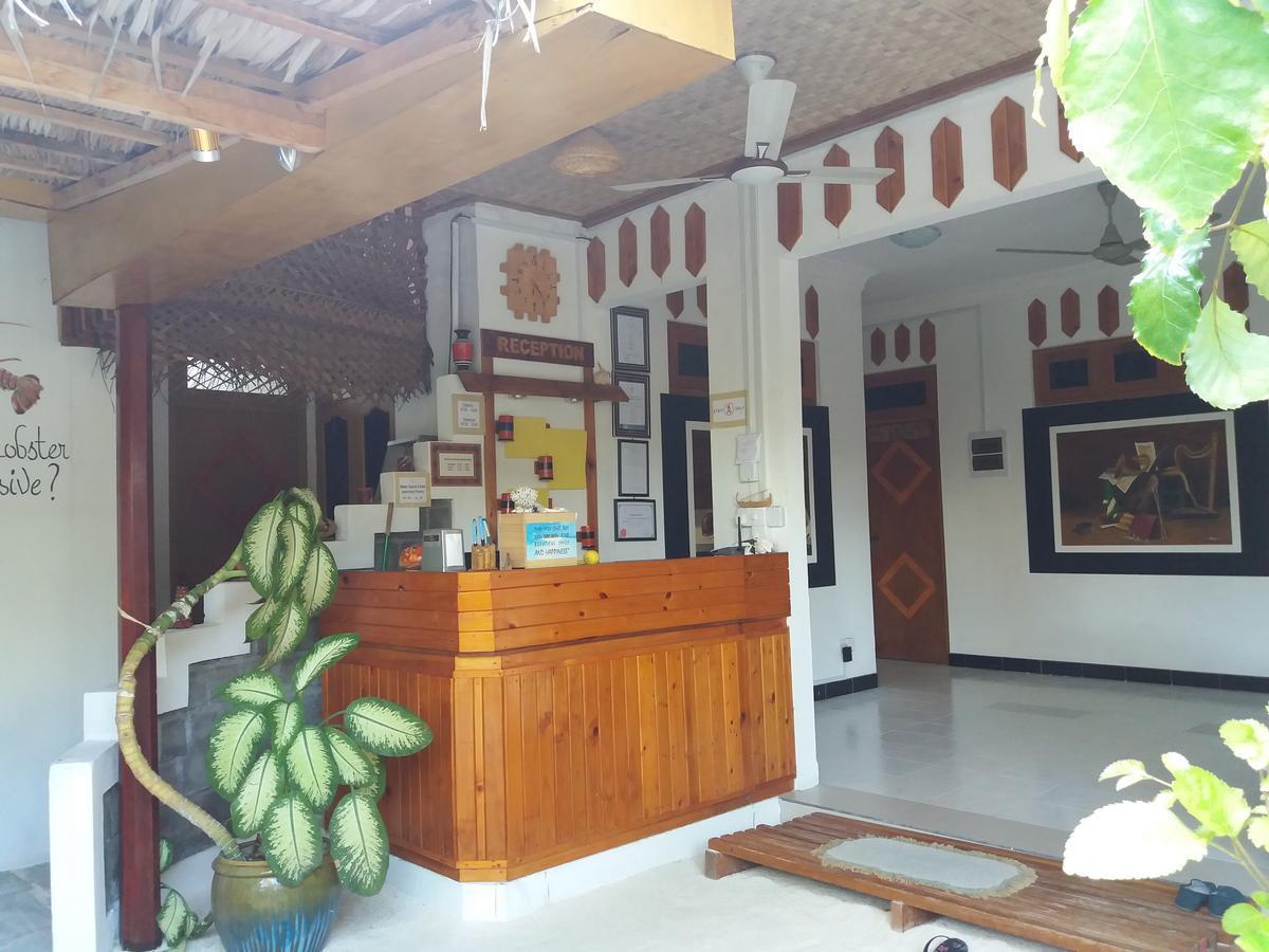 Alvi Star Inn Thulhaadhoo Exteriör bild